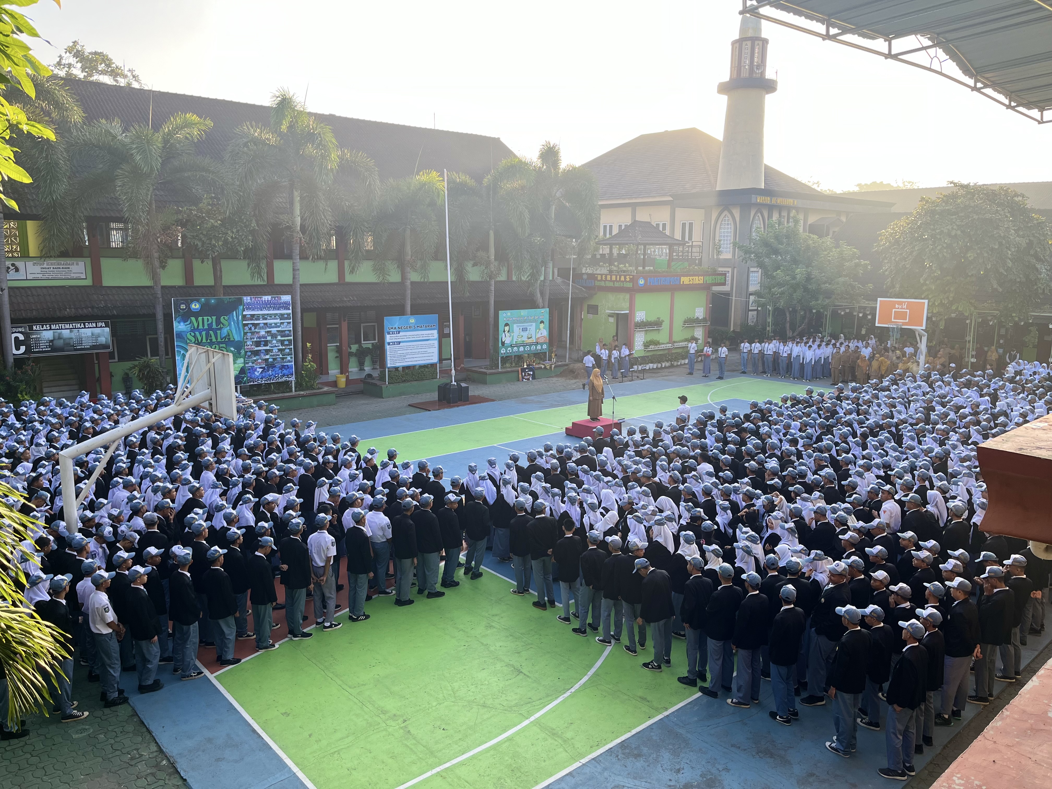 UPACARA BENDERA PERDANA TAHUN AJARAN 2025/2026